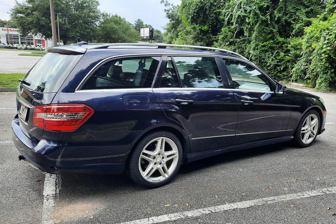 2011 Mercedes-Benz W212 E-Class - Image 4 of 31