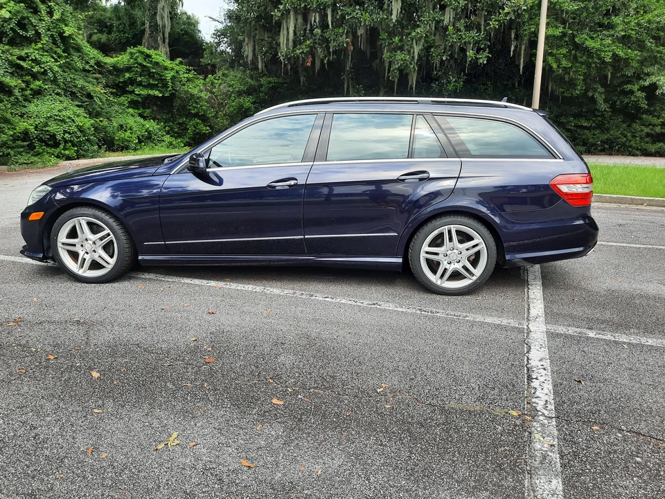 2011 Mercedes-Benz W212 E-Class - Image 22 of 31