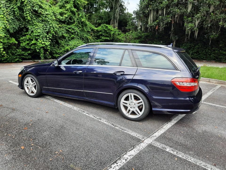 2011 Mercedes-Benz W212 E-Class - Image 26 of 31