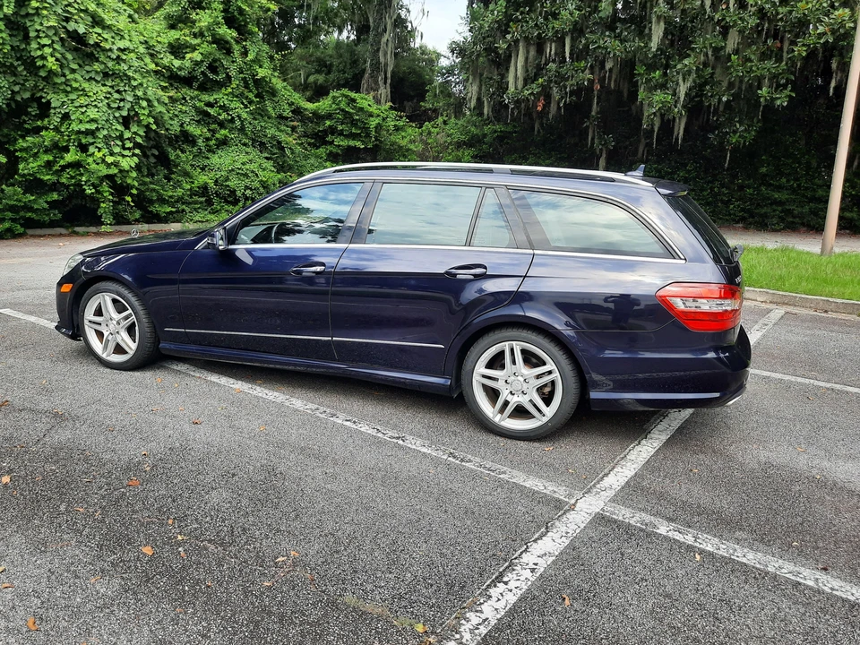 2011 Mercedes-Benz W212 E-Class - Image 25 of 31