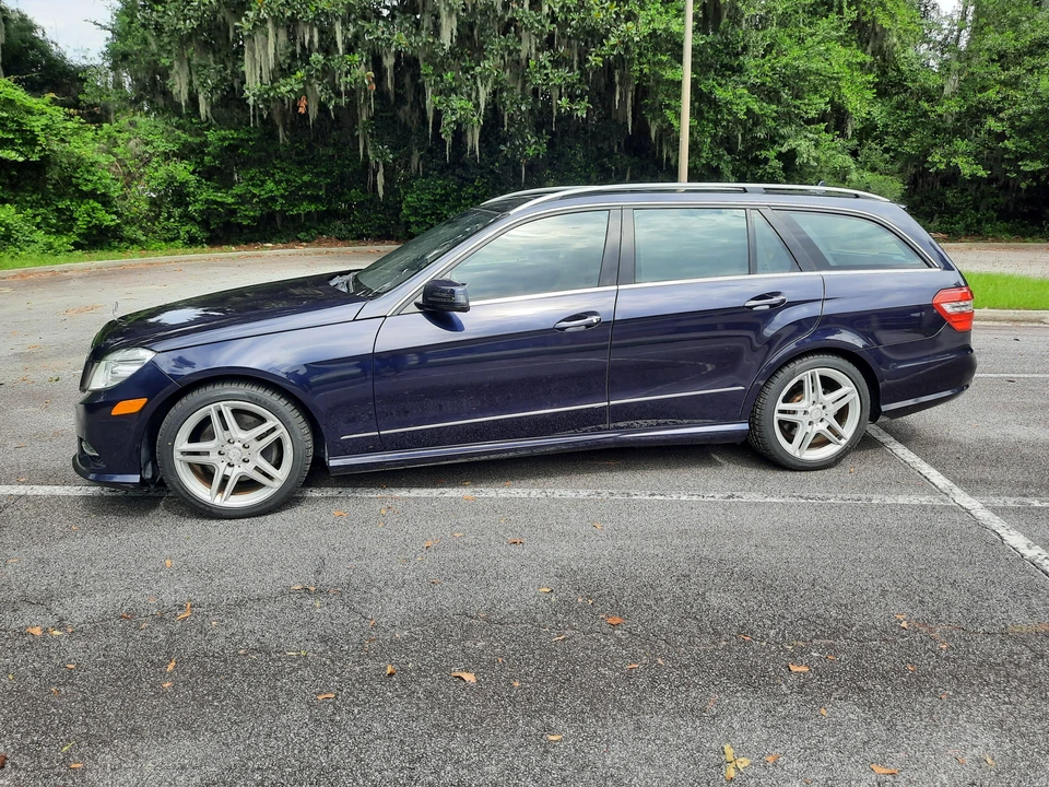 2011 Mercedes-Benz W212 E-Class - Image 21 of 31