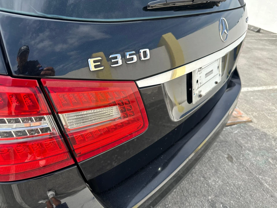 2011 Mercedes-Benz W212 E-Class - Image 23 of 31