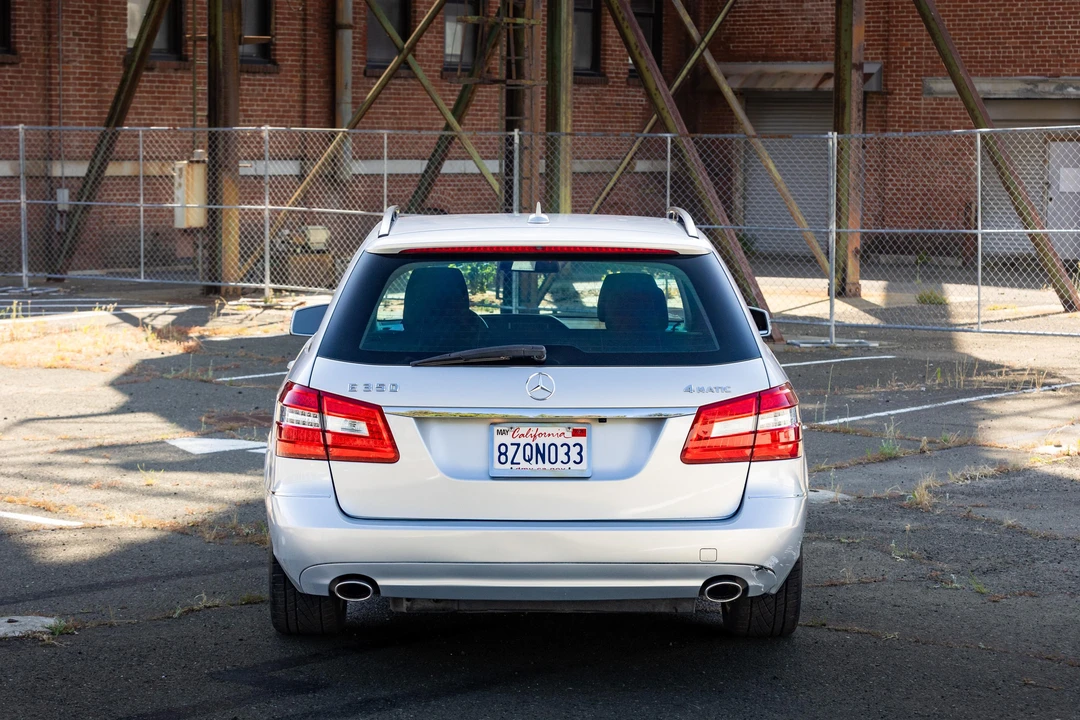 2011 Mercedes-Benz W212 E-Class - Image 29 of 31