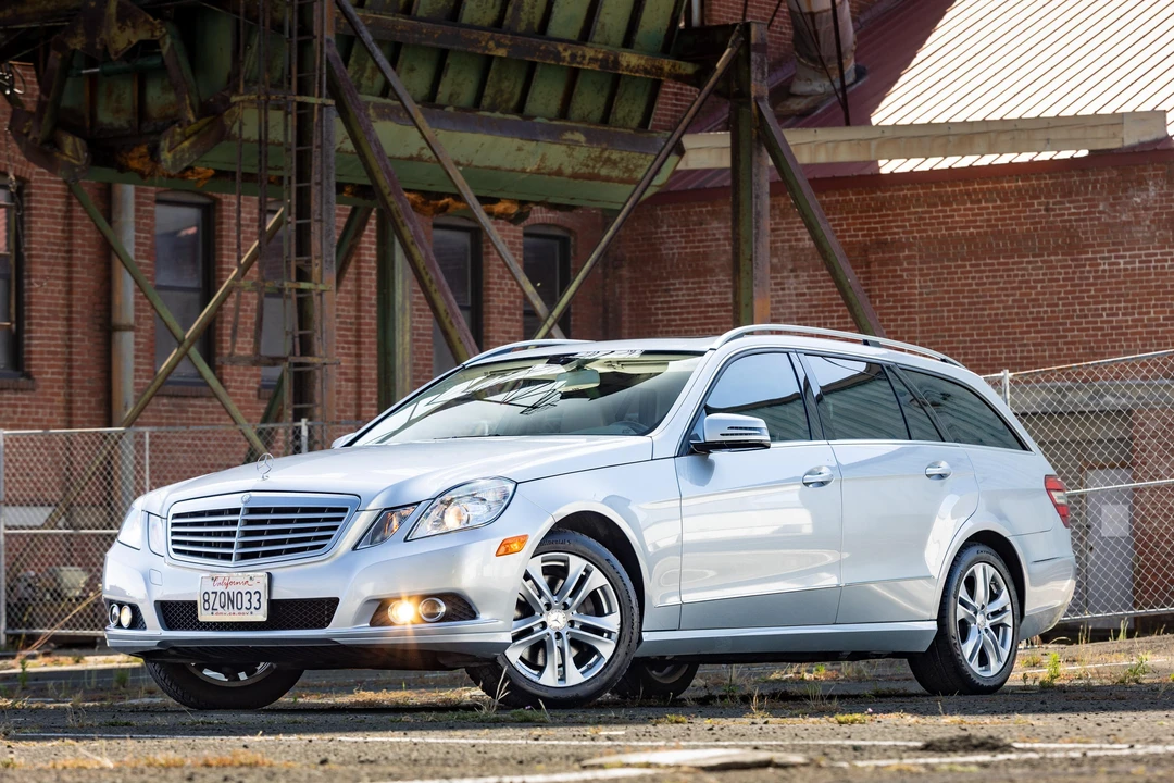 2011 Mercedes-Benz W212 E-Class - Image 13 of 31