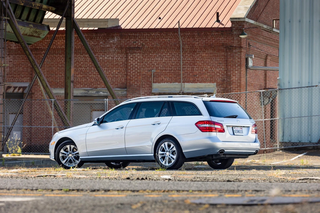 2011 Mercedes-Benz W212 E-Class - Image 18 of 31
