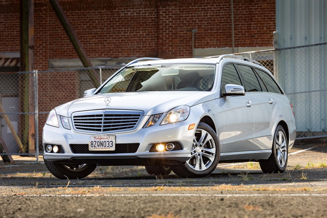 2011 Mercedes-Benz W212 E-Class - Image 12 of 31