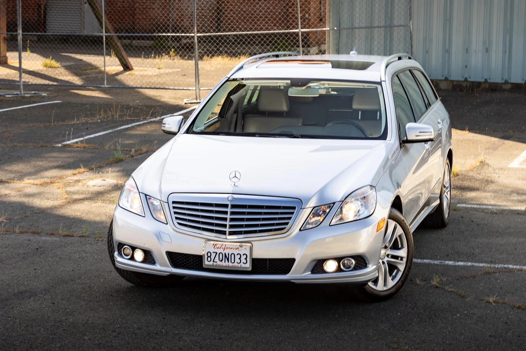 2011 Mercedes-Benz W212 E-Class - Image 6 of 31