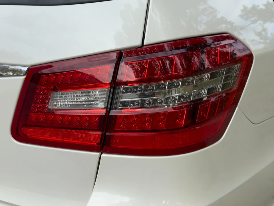2011 Mercedes-Benz W212 E-Class - Image 21 of 31