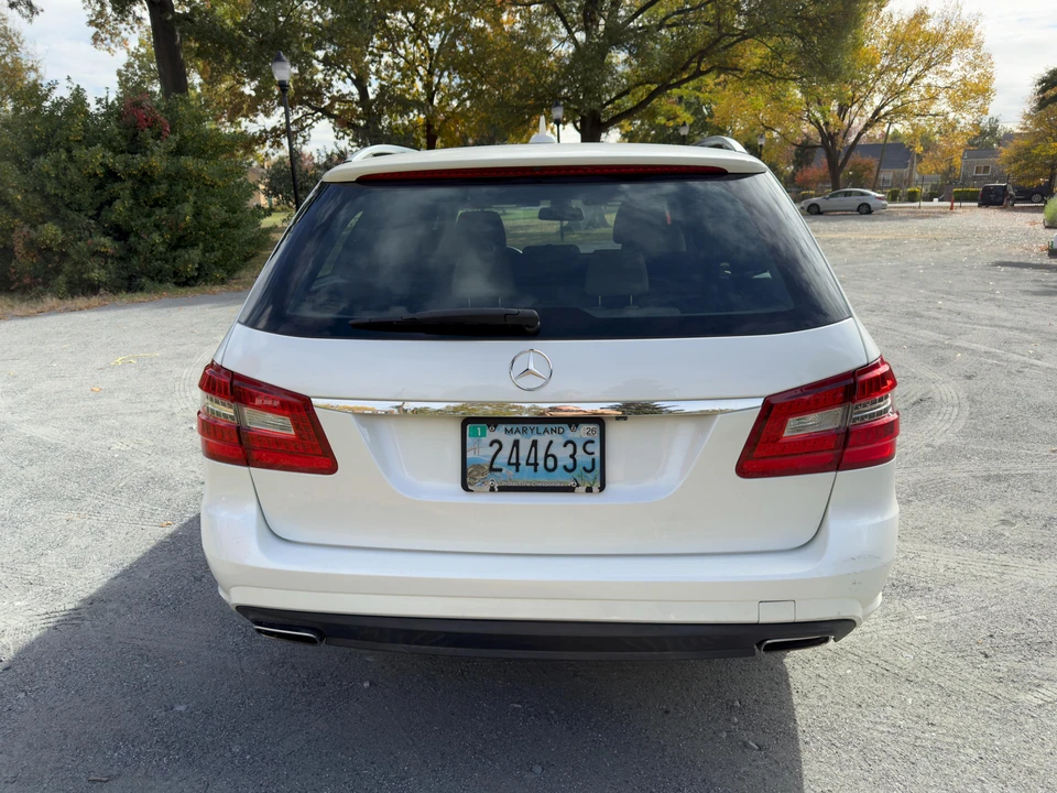 2011 Mercedes-Benz W212 E-Class - Image 10 of 31