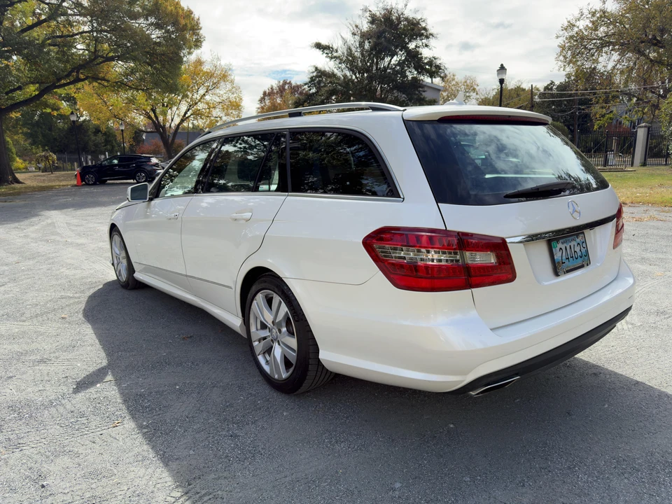 2011 Mercedes-Benz W212 E-Class - Image 8 of 31