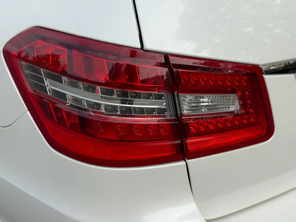 2011 Mercedes-Benz W212 E-Class - Image 20 of 31