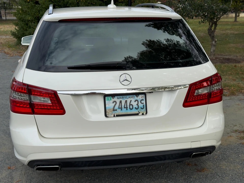 2011 Mercedes-Benz W212 E-Class - Image 9 of 31