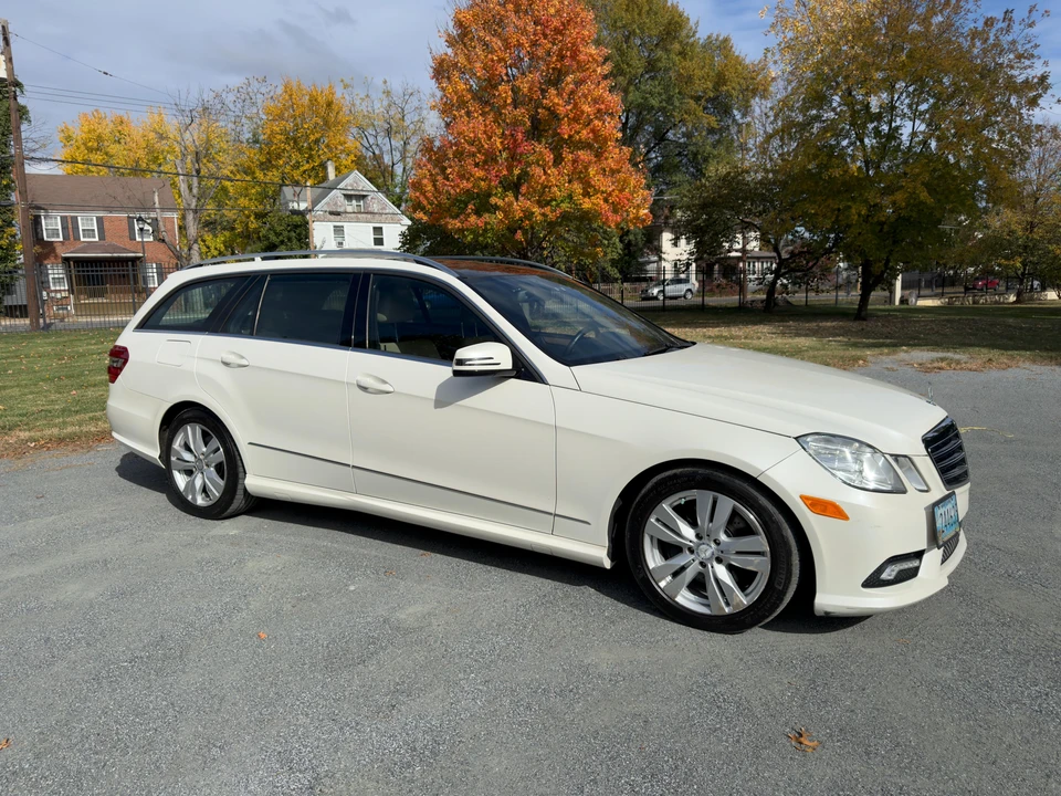 2011 Mercedes-Benz W212 E-Class - Image 14 of 31