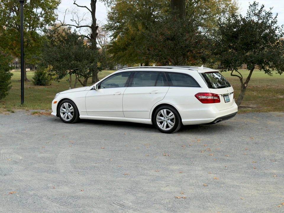 2011 Mercedes-Benz W212 E-Class - Image 7 of 31