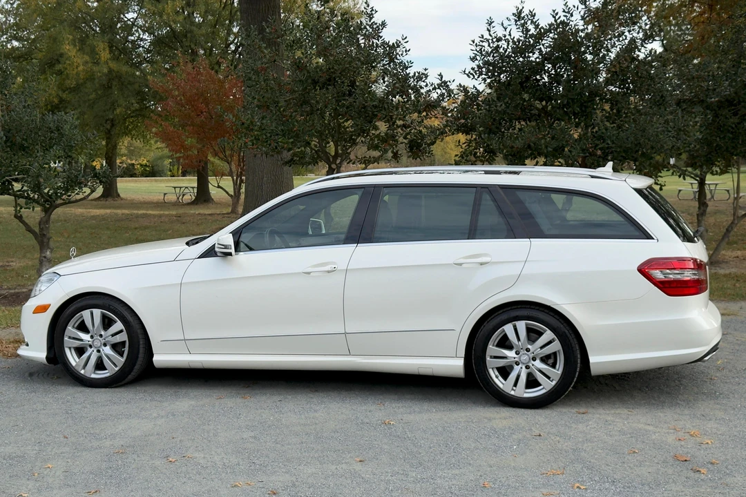 2011 Mercedes-Benz W212 E-Class - Image 3 of 31