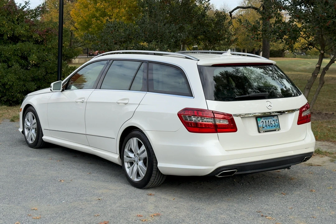 2011 Mercedes-Benz W212 E-Class - Image 4 of 31