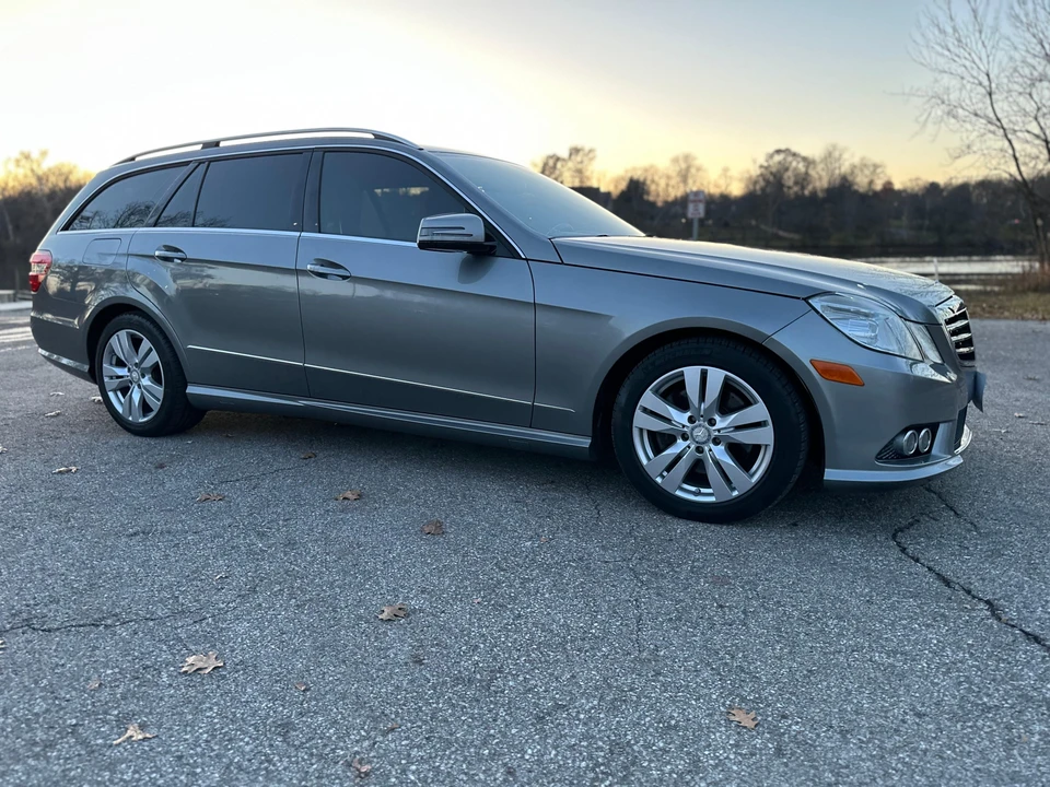 2011 Mercedes-Benz W212 E-Class - Image 25 of 31