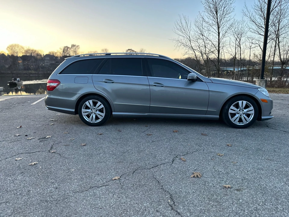 2011 Mercedes-Benz W212 E-Class - Image 24 of 31