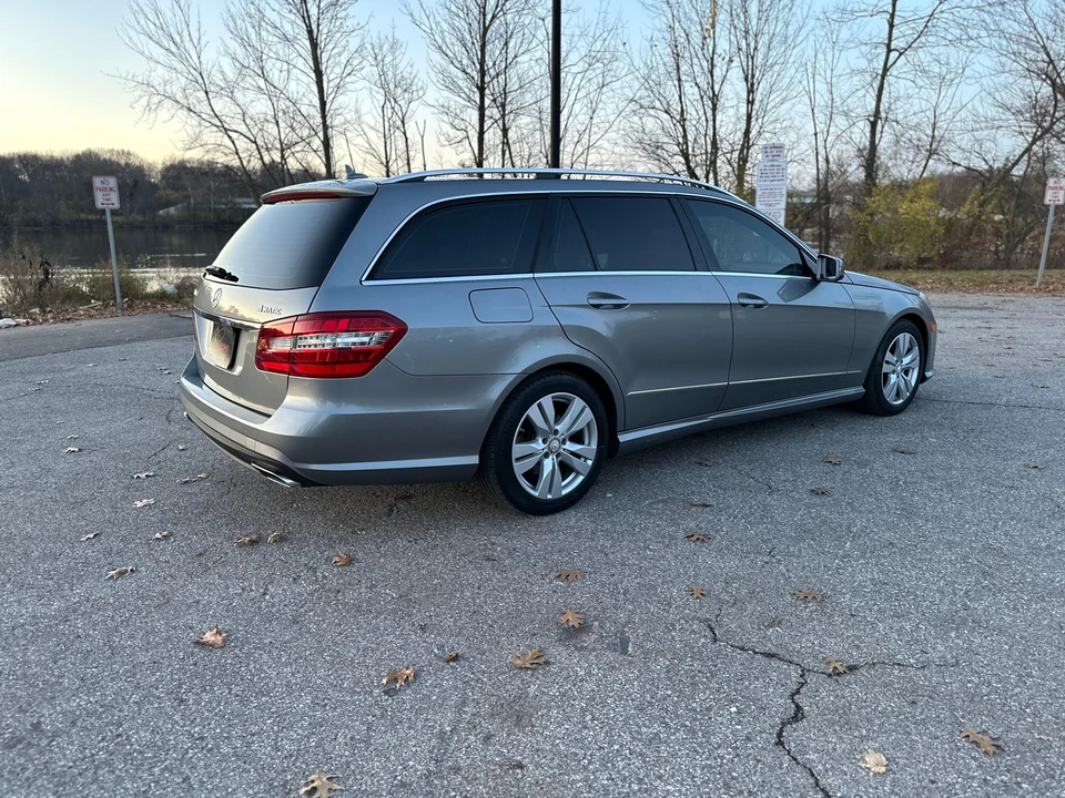 2011 Mercedes-Benz W212 E-Class - Image 20 of 31