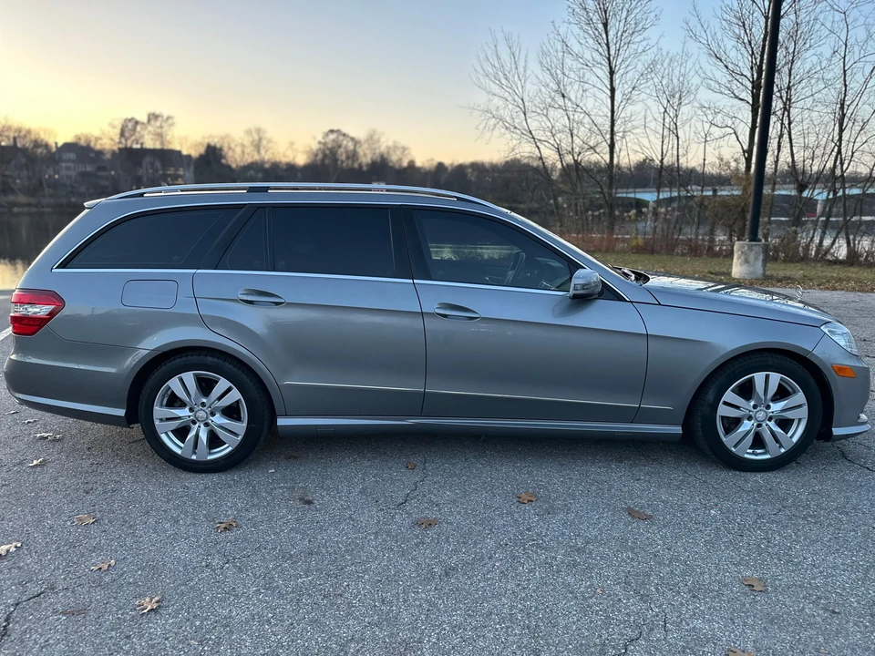 2011 Mercedes-Benz W212 E-Class - Image 23 of 31