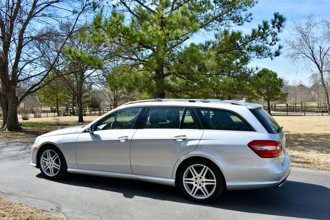 2011 Mercedes-Benz W212 E-Class - Image 16 of 31