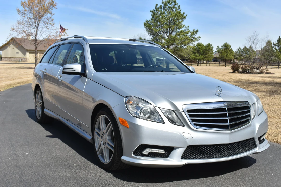 2011 Mercedes-Benz W212 E-Class - Image 27 of 31