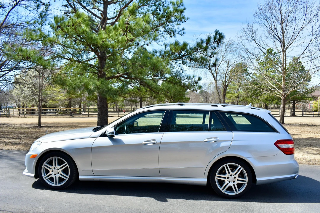 2011 Mercedes-Benz W212 E-Class - Image 13 of 31