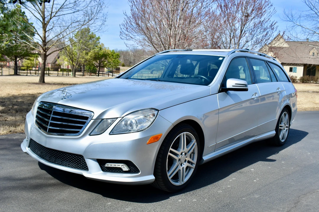2011 Mercedes-Benz W212 E-Class - Image 8 of 31