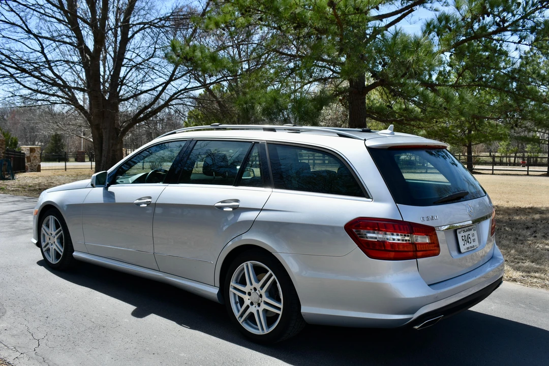 2011 Mercedes-Benz W212 E-Class - Image 19 of 31