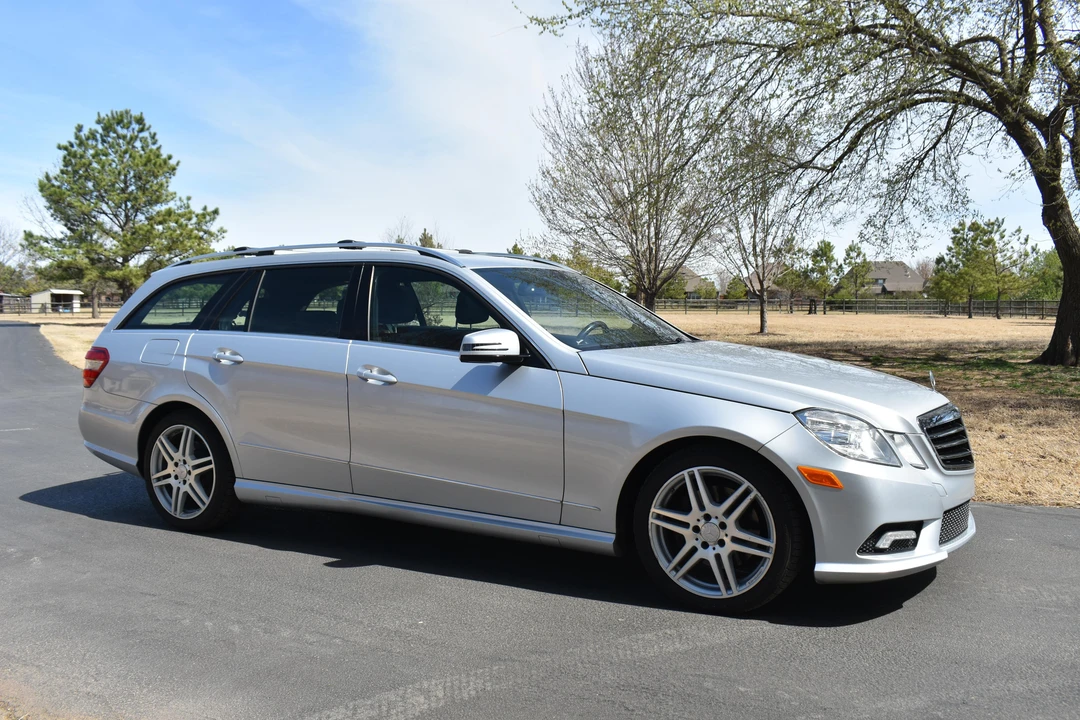 2011 Mercedes-Benz W212 E-Class - Image 25 of 31