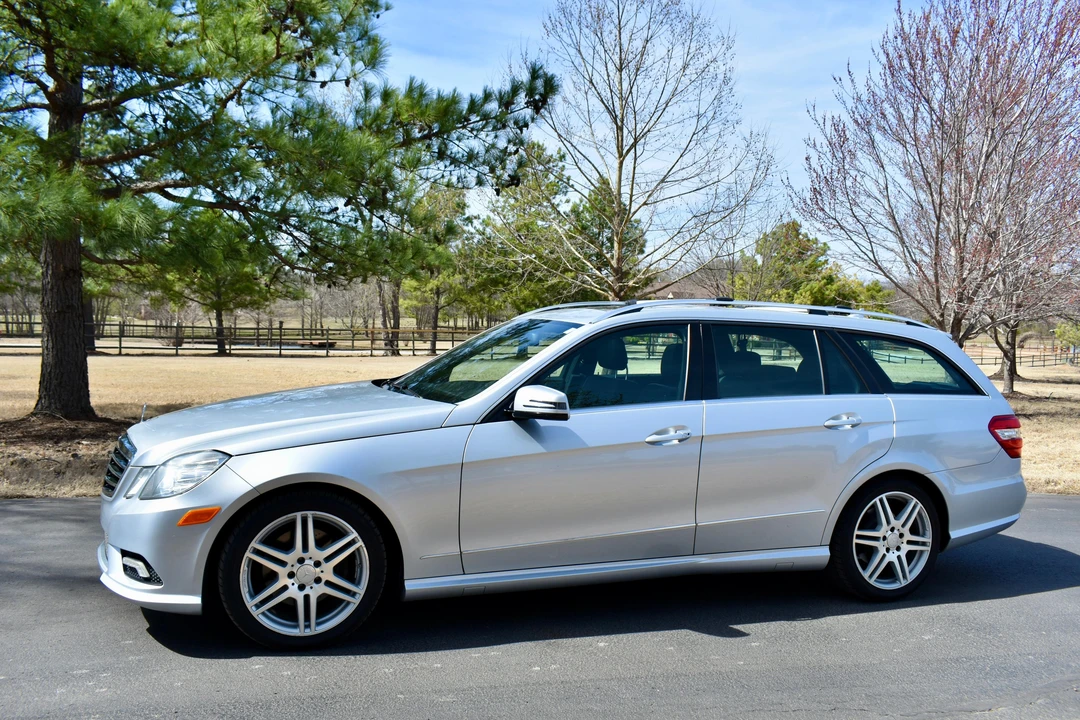 2011 Mercedes-Benz W212 E-Class - Image 9 of 31
