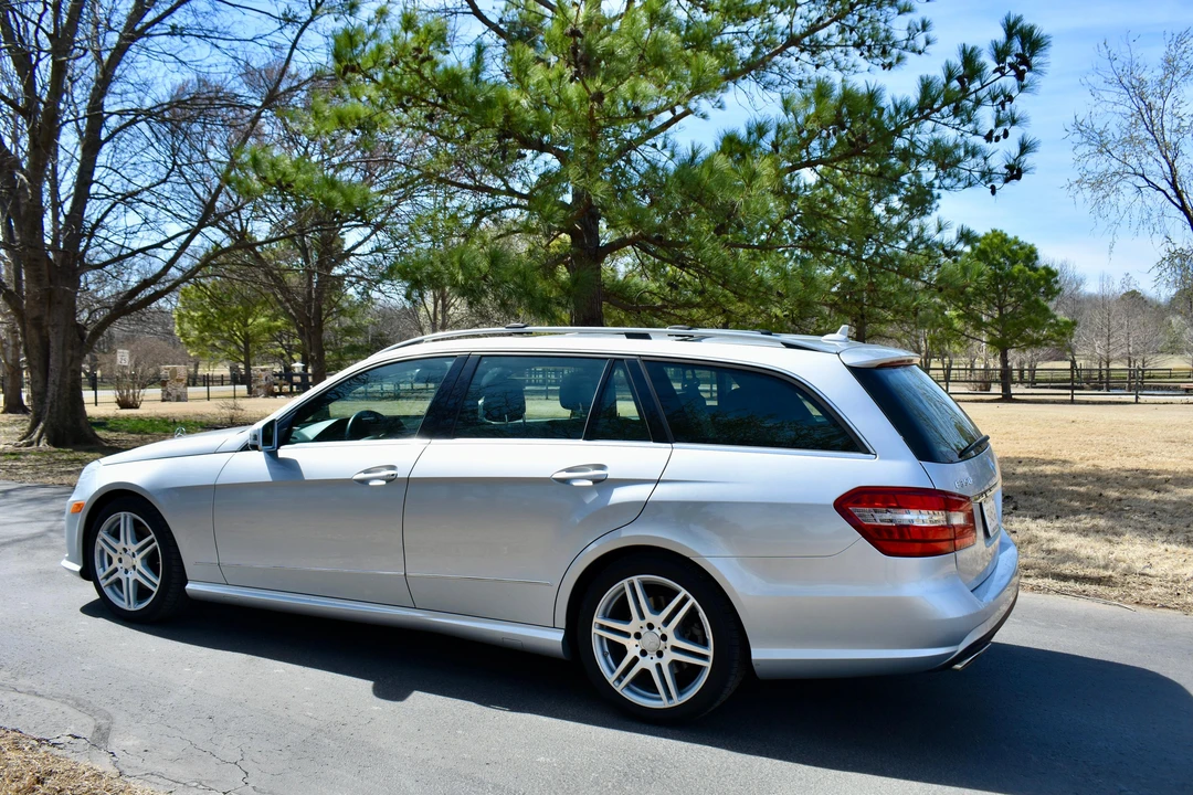 2011 Mercedes-Benz W212 E-Class - Image 17 of 31
