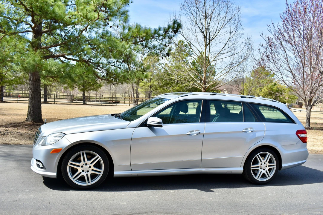 2011 Mercedes-Benz W212 E-Class - Image 10 of 31
