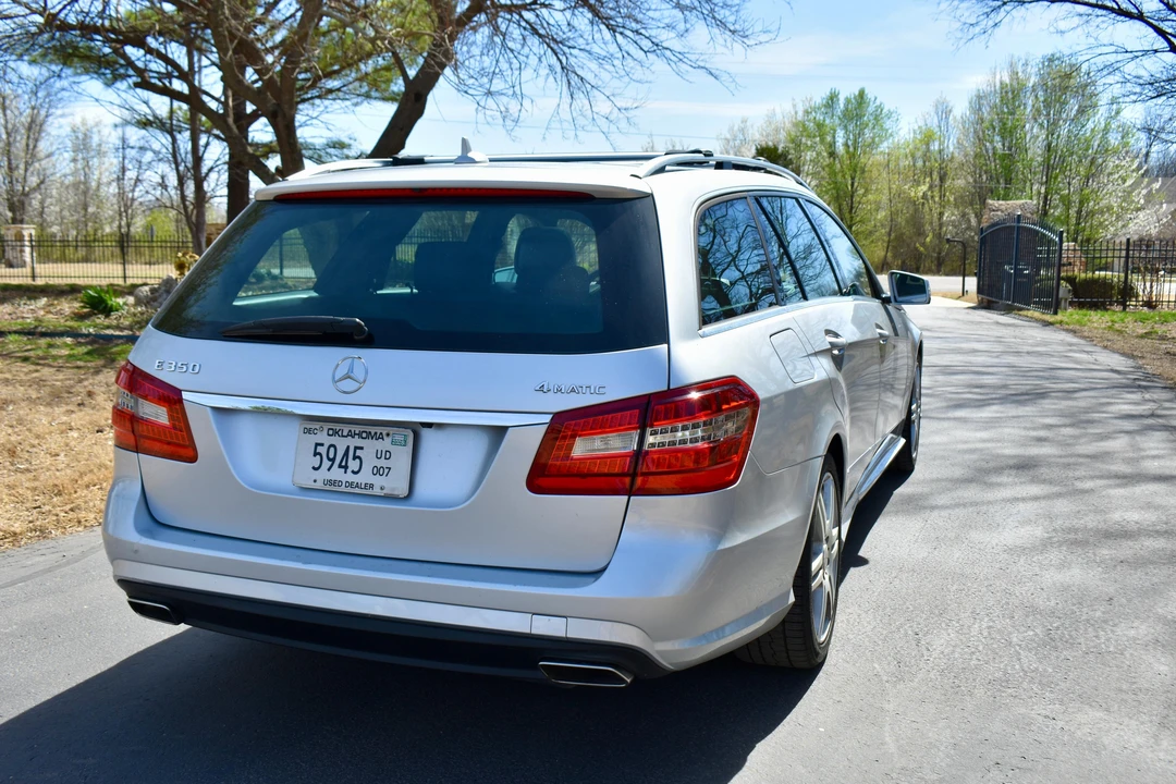 2011 Mercedes-Benz W212 E-Class - Image 22 of 31
