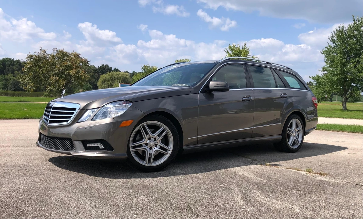 2011 Mercedes-Benz W212 E-Class - Image 10 of 31