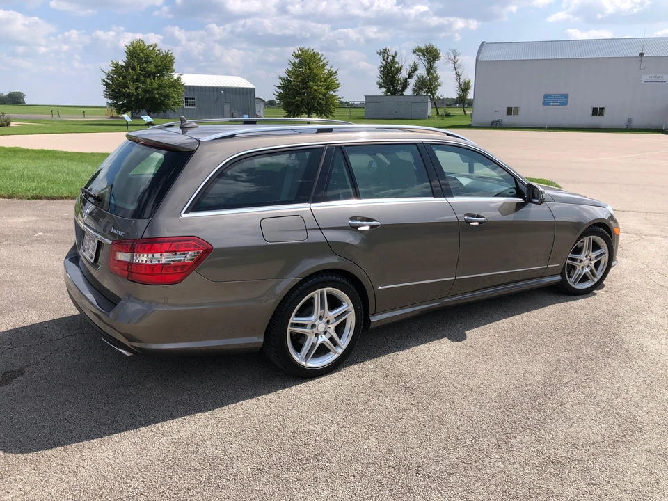 2011 Mercedes-Benz W212 E-Class - Image 22 of 31