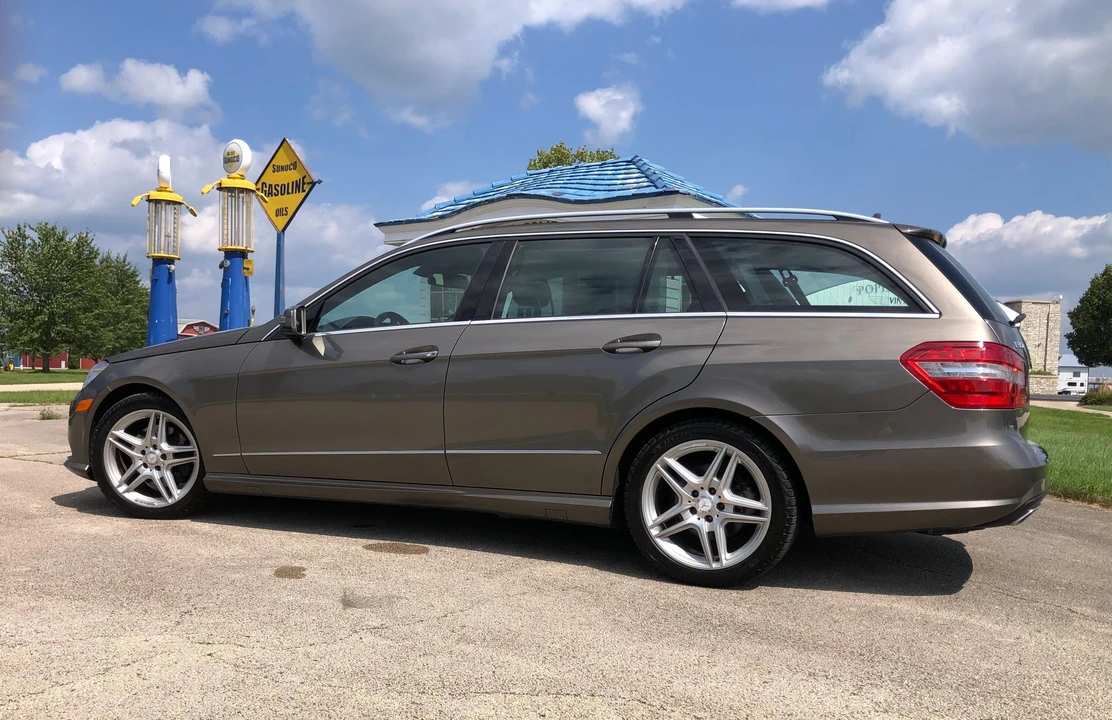 2011 Mercedes-Benz W212 E-Class - Image 13 of 31