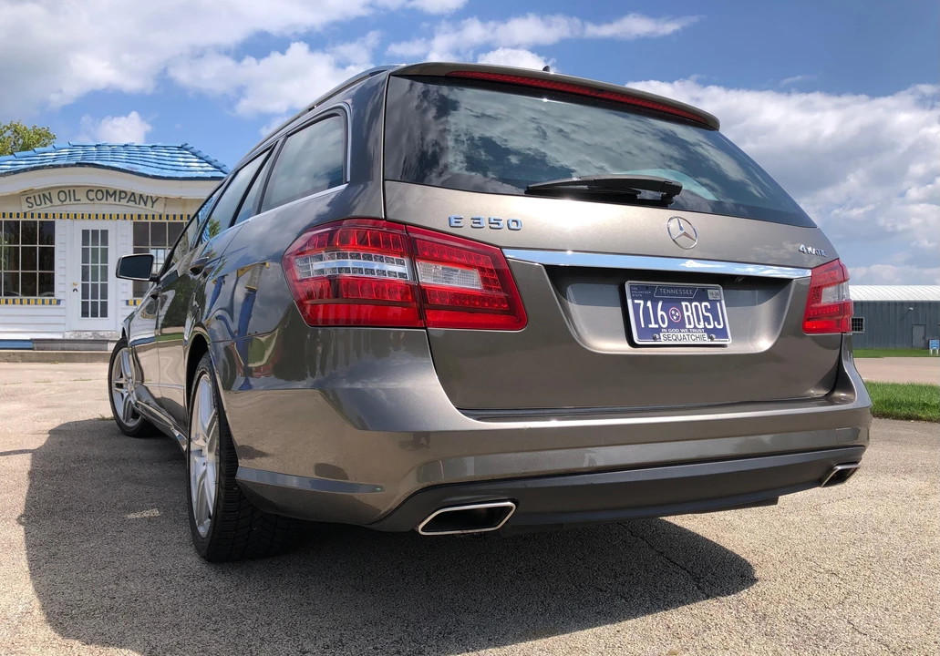 2011 Mercedes-Benz W212 E-Class - Image 17 of 31