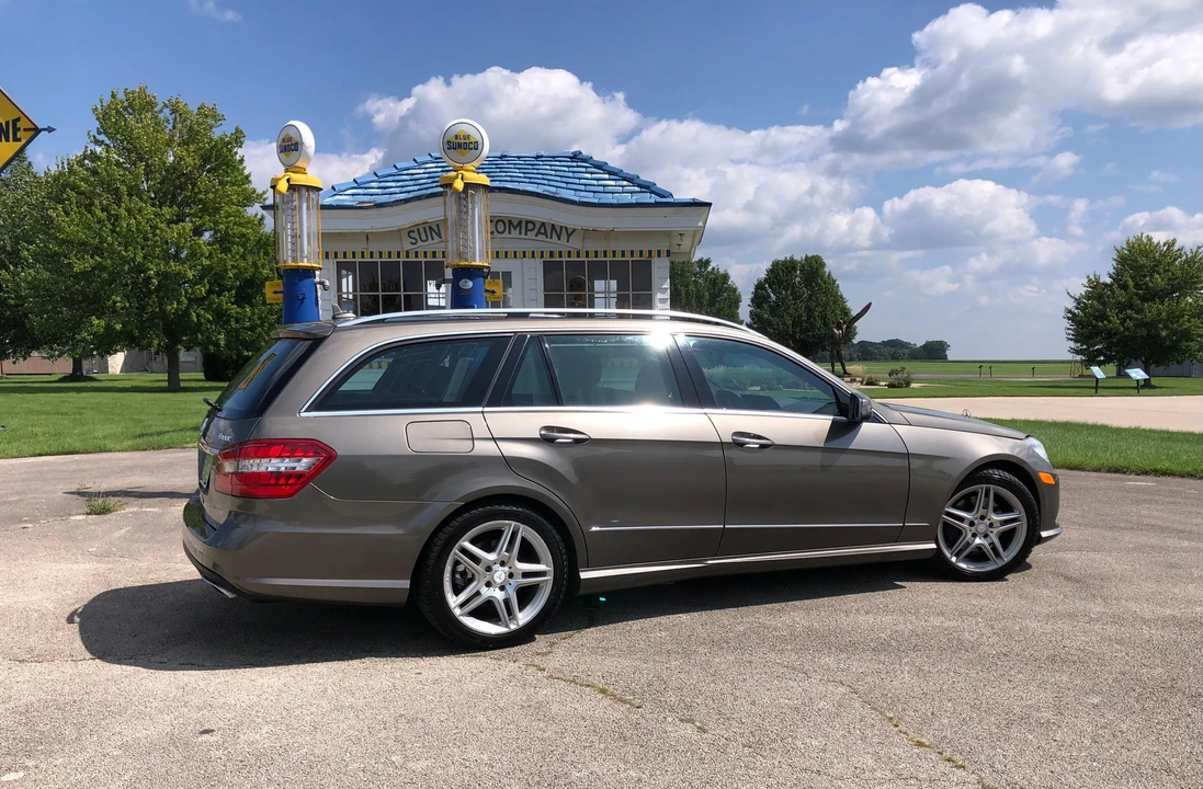 2011 Mercedes-Benz W212 E-Class - Image 23 of 31