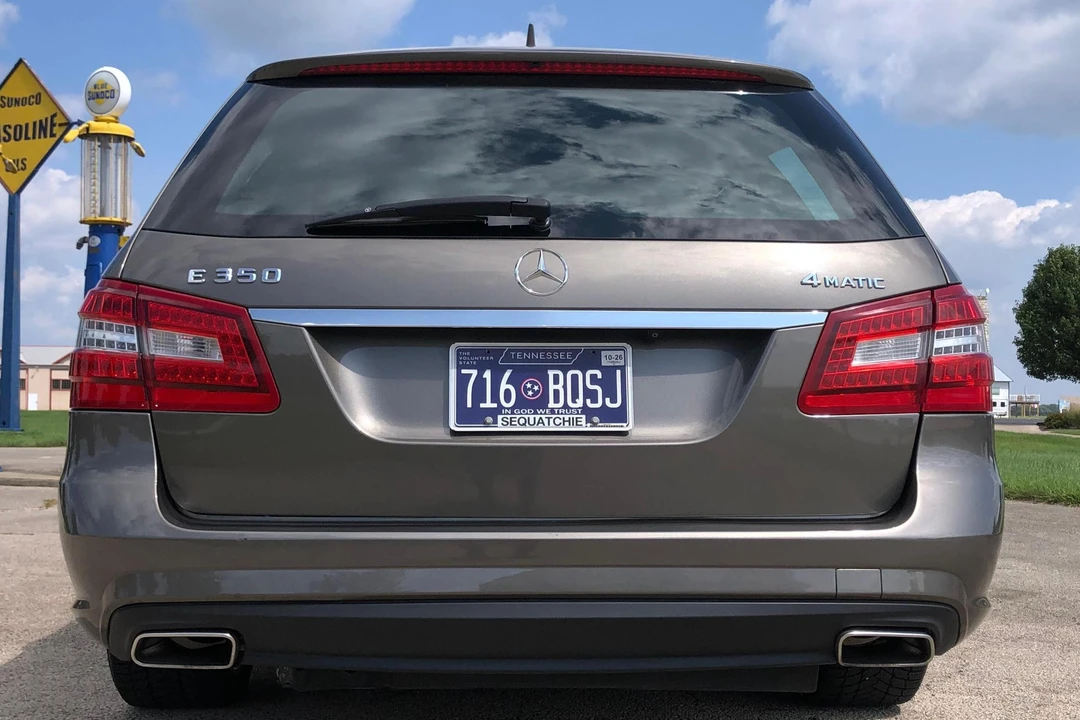 2011 Mercedes-Benz W212 E-Class - Image 5 of 31
