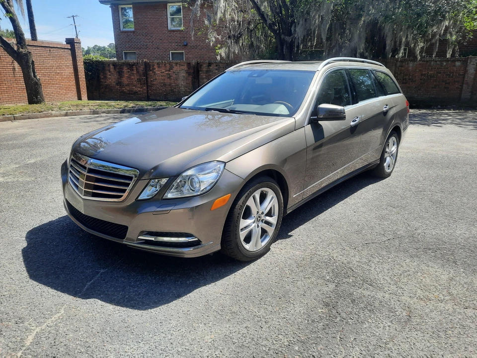 2011 Mercedes-Benz W212 E-Class - Image 9 of 31