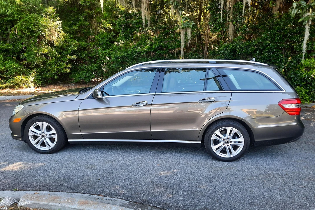 2011 Mercedes-Benz W212 E-Class - Image 3 of 31