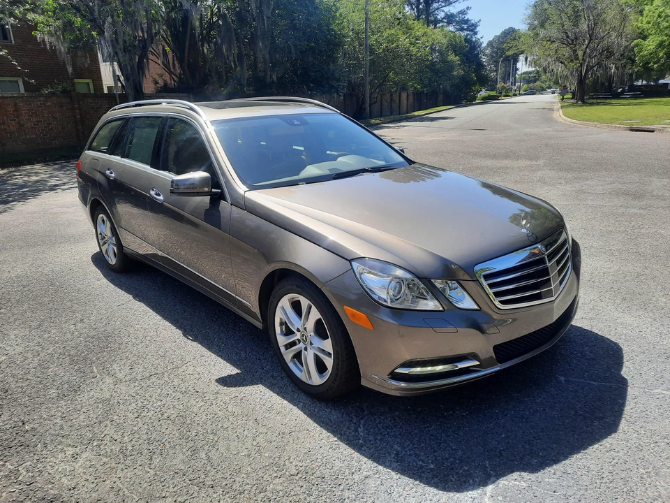 2011 Mercedes-Benz W212 E-Class - Image 27 of 31