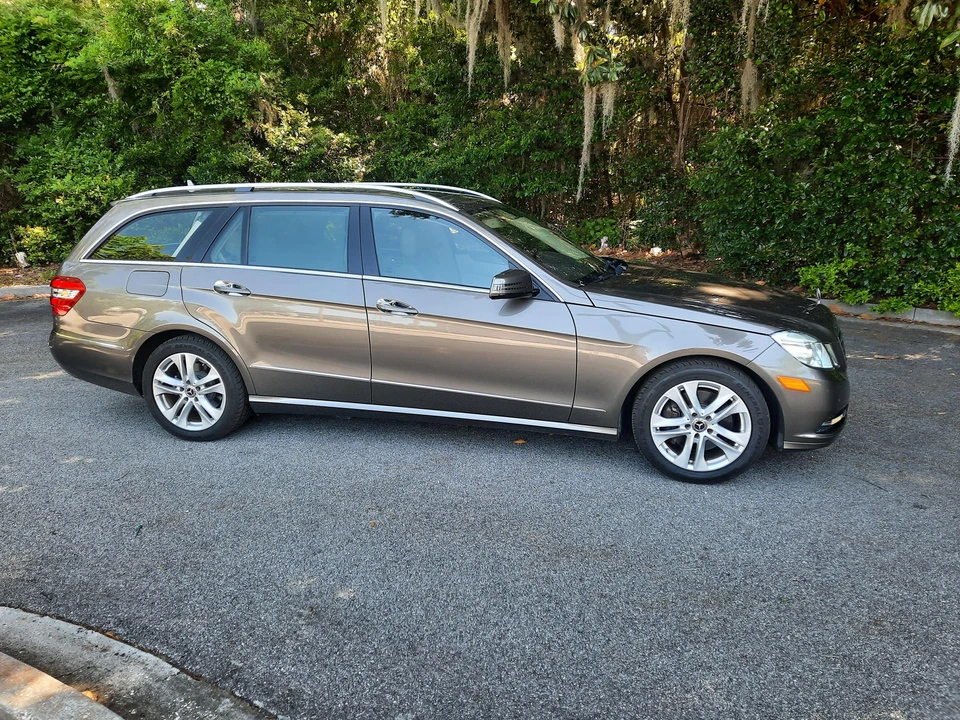 2011 Mercedes-Benz W212 E-Class - Image 24 of 31