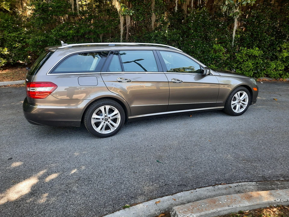 2011 Mercedes-Benz W212 E-Class - Image 22 of 31