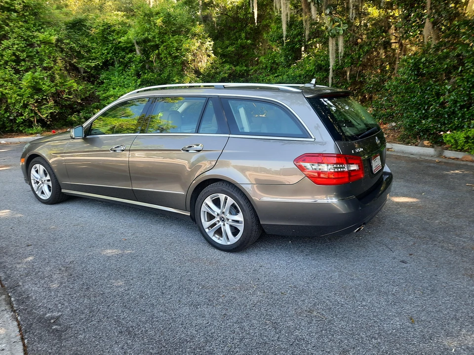 2011 Mercedes-Benz W212 E-Class - Image 12 of 31
