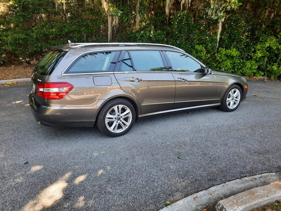 2011 Mercedes-Benz W212 E-Class - Image 21 of 31