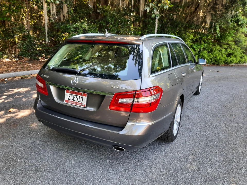 2011 Mercedes-Benz W212 E-Class - Image 18 of 31