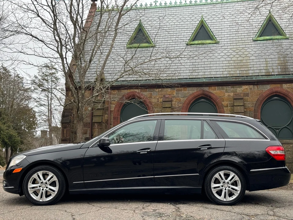 2011 Mercedes-Benz W212 E-Class - Image 12 of 31
