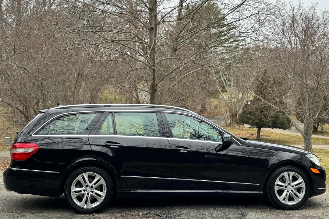 2011 Mercedes-Benz W212 E-Class - Image 3 of 31